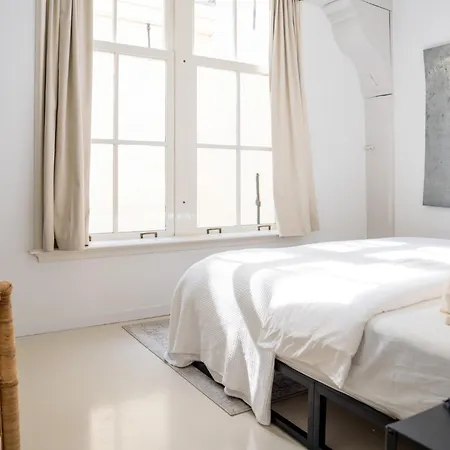 Wijnkopershuis Hendricksz * Amsterdam